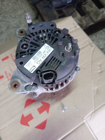 Генератор автомобільний 06F903023C VAG