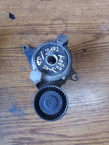 Натягувач приводного ременя 166200R010 TOYOTA