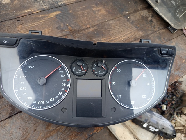 Приладова дошка-щиток приладів 1K0920851H VAG