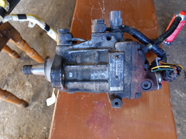 Система харчування двигуна Тойота Авенсіс Verso