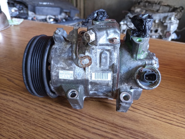 Компресор холодоагенту 4472601496 TOYOTA
