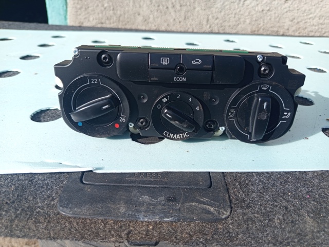 Блок управління пічкою 5M1820045 VAG