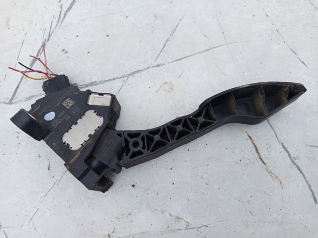 Підаль газу 7811002020 TOYOTA