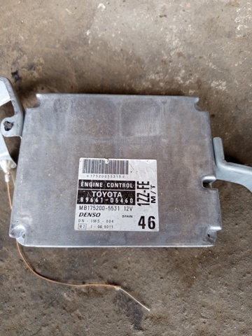 Блок електронного управління 8966105460 TOYOTA