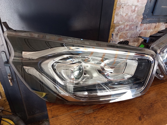 Права блок фара JK2113W029DJ FORD