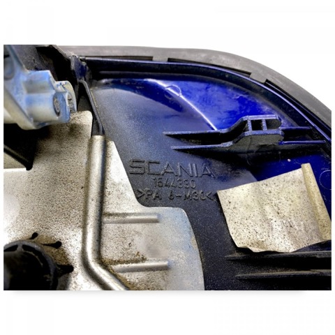 Ручка передніх дверей зовнішня, ліва 1544330 SCANIA