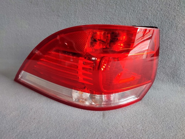 Задня ліва фара Volkswagen Golf 5