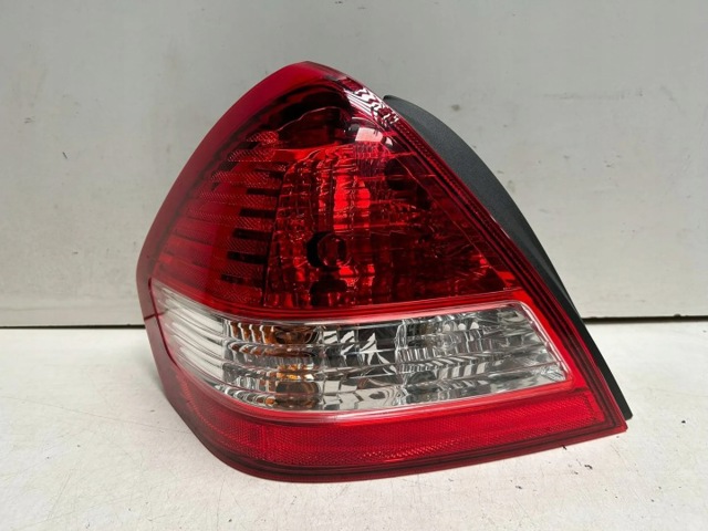 Ліхтар задній лівий 26555EL00A NISSAN