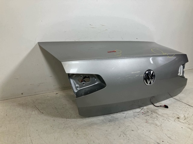 Кришка багажника кузова 3G5827025 VAG