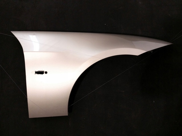 Переднє праве крило 41355A55AF4 BMW
