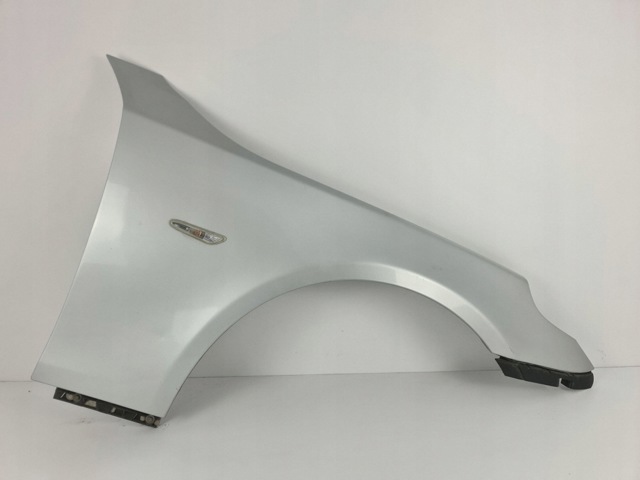 Переднє праве крило 41357111430 BMW