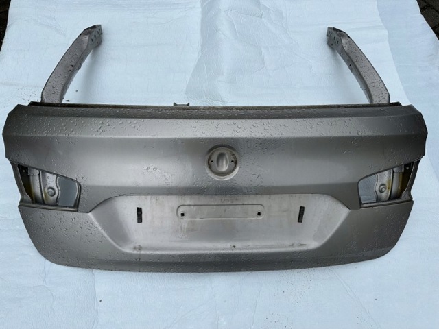 Двері багажника 41627265999 BMW
