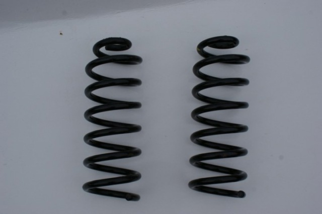 Пружини задні 4D0511115AF VAG