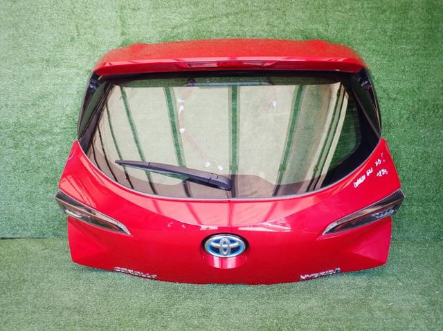 Накладка бампера заднього, центральна 5216902100 TOYOTA