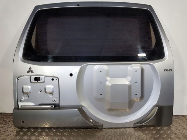 Двері багажника Mitsubishi Pajero 4 LONG