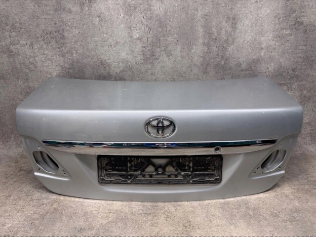 Кришка багажника кузова 6440112B50 TOYOTA