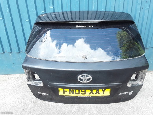 Двері багажника 6700505100 TOYOTA