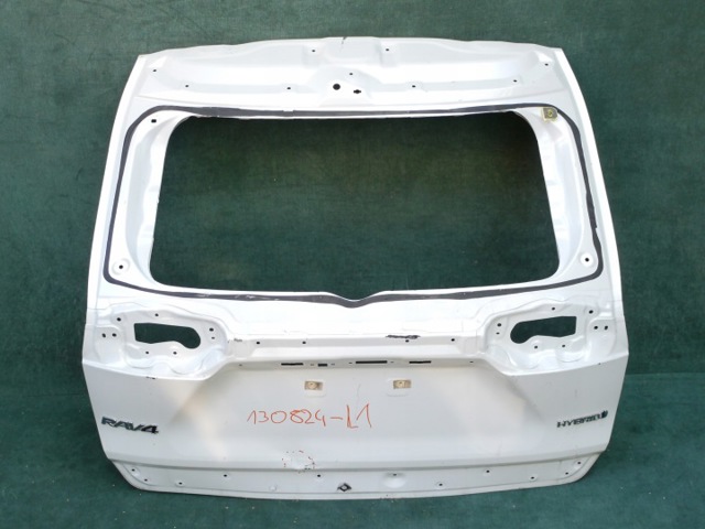 Двері багажника 670050R290 TOYOTA