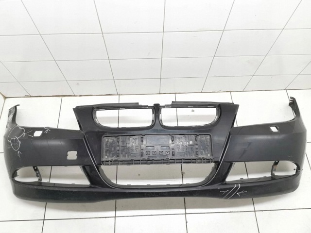 Бампер на авто BMW 3