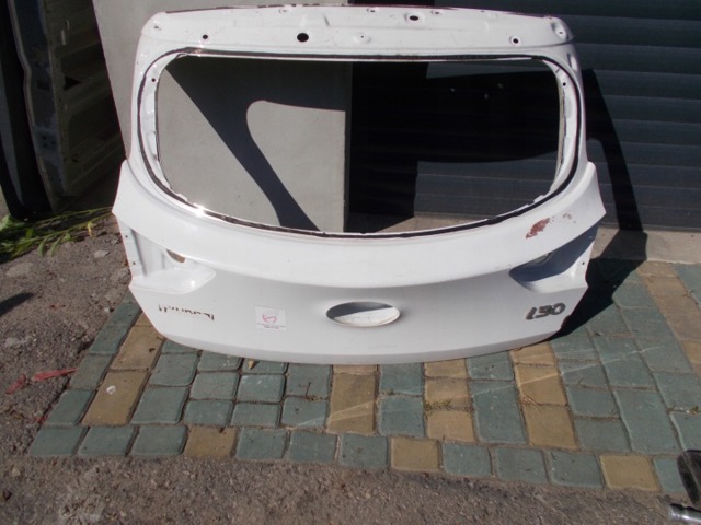 П'яті двері 73700A6000 HYUNDAI