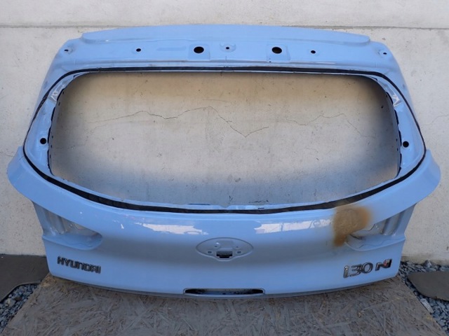 Задня ляда 73700G4200 HYUNDAI