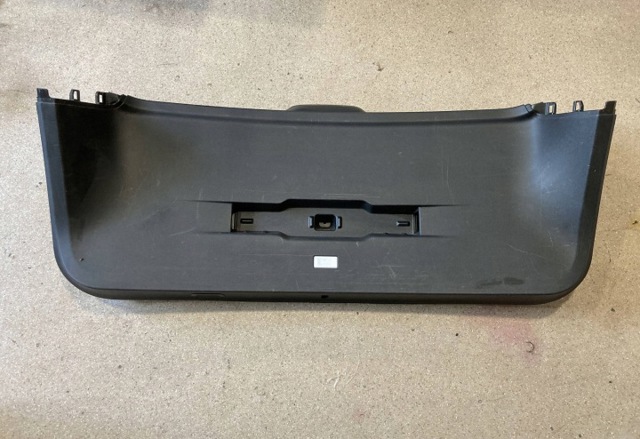 Обшивка ляди 7954138 BMW
