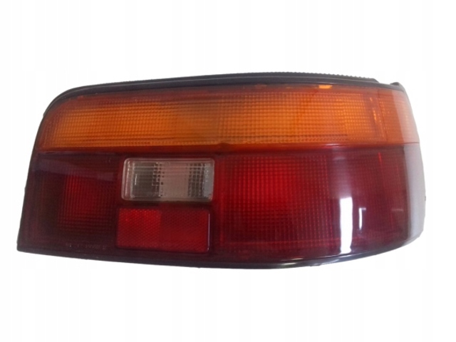 Задній правий стоп 815511A520 TOYOTA