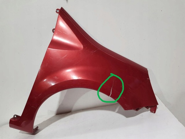 Переднє праве крило 8200098310 RENAULT