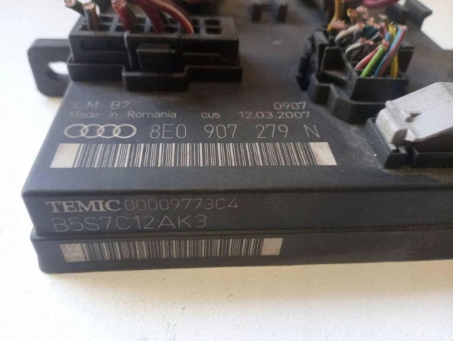 Блок управління комфорту Audi A4 B7