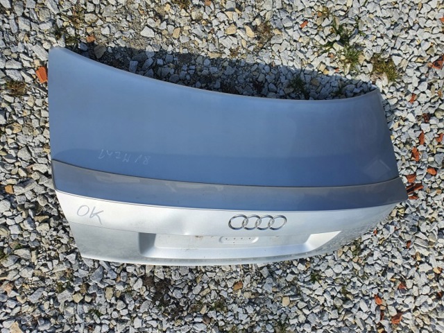 Кришка багажника кузова 8E5827023 VAG