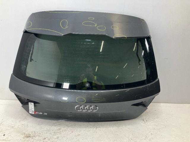 Задня ляда 8V4827025B VAG