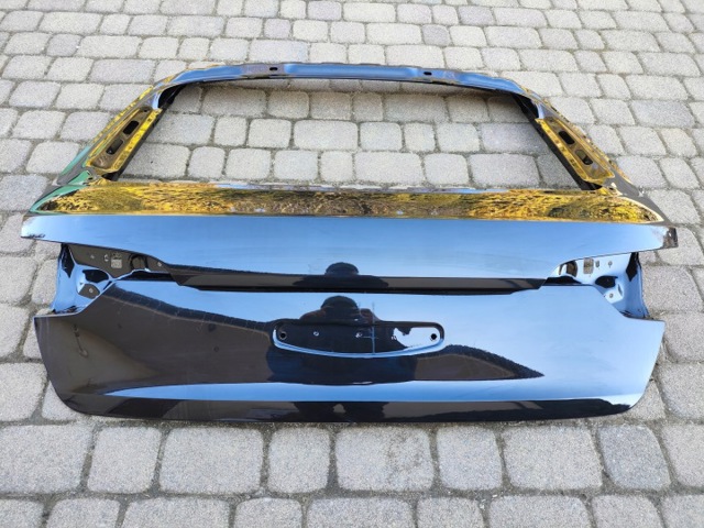 Задні двері багажника 8W9827025 VAG