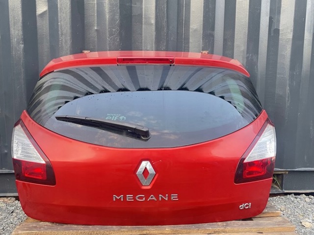 Двері багажника 901002517R RENAULT