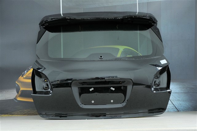 Кришка багажника кузова 95851201107GRV PORSCHE