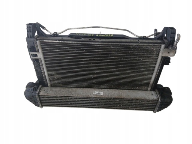 Радіатор двигуна Mercedes A