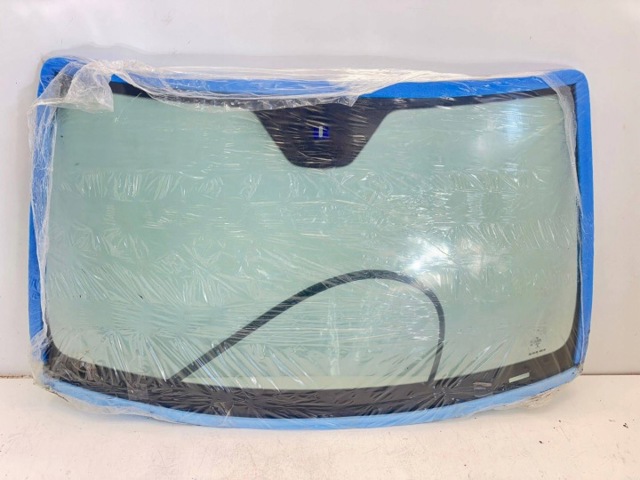 Скло лобове A2046701300 MERCEDES