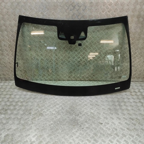 Автомобільне скло A2056709300 MERCEDES