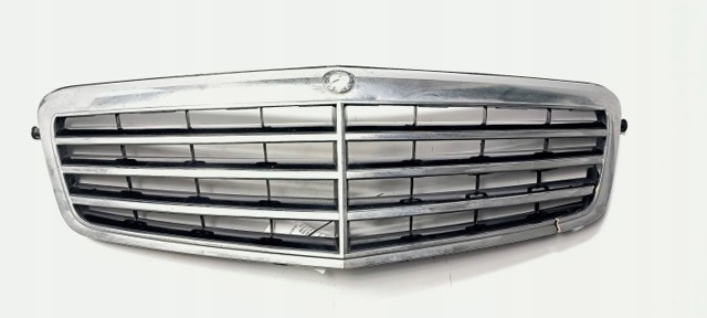 Облицювання радіатора Mercedes E