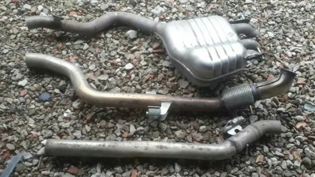 Вихлопна труба Mercedes E