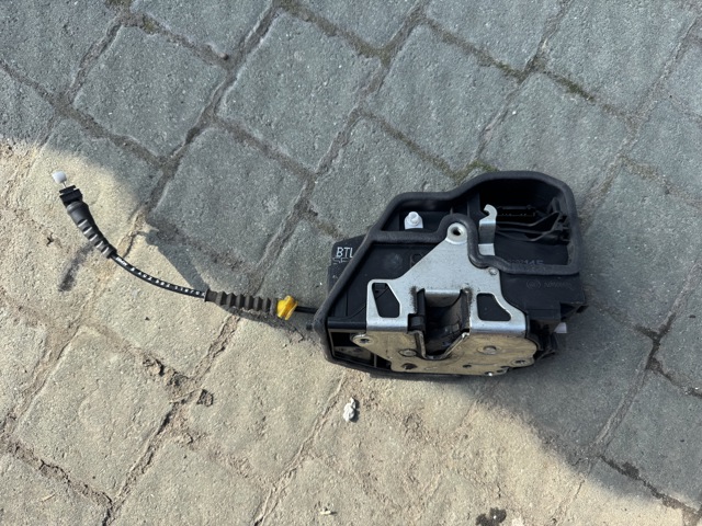 Замок дверей водія 7202145 BMW