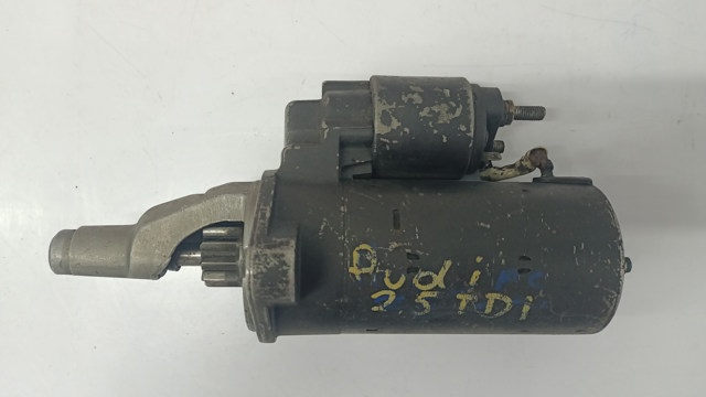 Стартер 1005821953 VAG