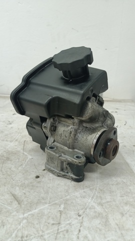 Насос ГУР (підсилювача керма) A0024667301 MERCEDES