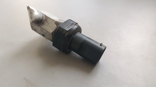 Датчик тиску A0045429018 MERCEDES