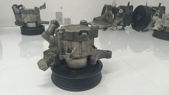 Насос гідропідсилювача A0054660201 MERCEDES