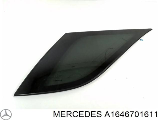 Скло кузова/багажного відсіку, праве A1646701611 MERCEDES