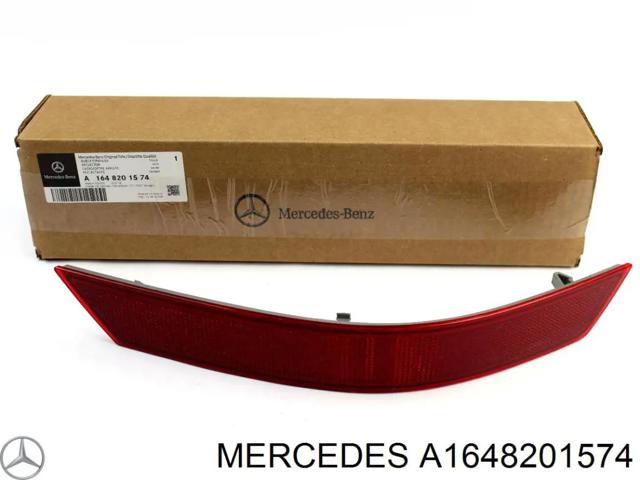 Правий катафот бампера A1648201574 MERCEDES