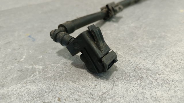 Форсунка омивача скла лобового, права A1648601047 MERCEDES