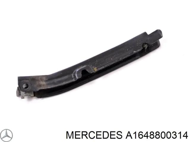 Направляюча переднього бампера, ліва A1648800314 MERCEDES