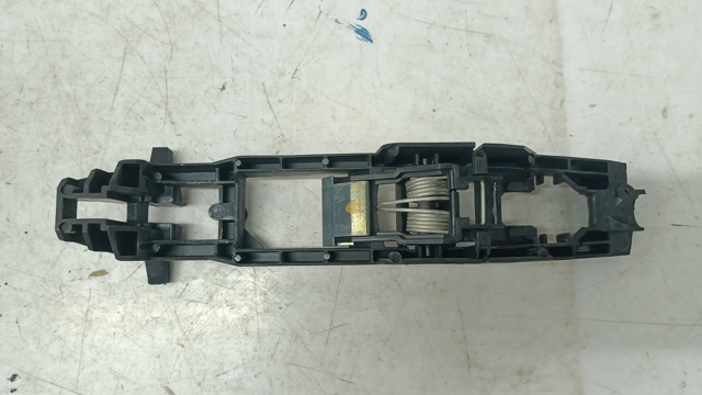 Тримач зовнішньої ручки дверей, задніх правих A2037601034 MERCEDES