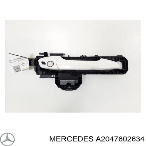 Тримач зовнішньої ручки дверей, передньої правої A2047602634 MERCEDES